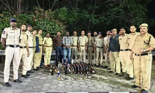 Telangana आबकारी विभाग ने 3.68 लाख रुपये की गैर-शुल्क शराब जब्त की