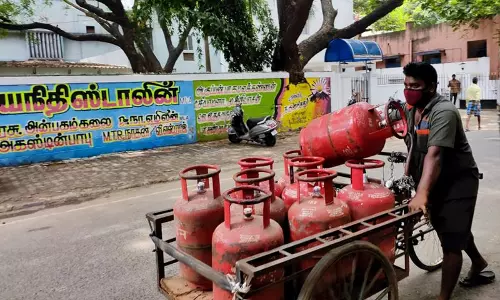 LPG कमी पर स्टालिन ने PM मोदी को लिखा पत्र LPG कमी पर स्टालिन ने PM मोदी को लिखा पत्र