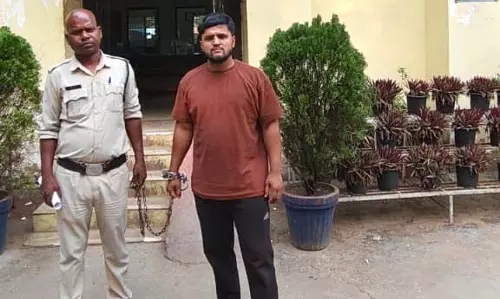 मैरिज गार्डन के पास युवक से मारपीट, फरार आरोपी गिरफ्तार मैरिज गार्डन के पास युवक से मारपीट, फरार आरोपी गिरफ्तार