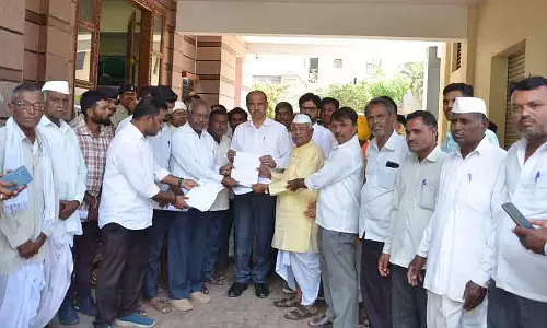 Karnataka : पुरानी आरक्षण व्यवस्था को सही तरीके से लागू करें Karnataka : पुरानी आरक्षण व्यवस्था को सही तरीके से लागू करें