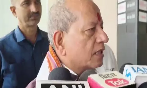 Bihar के उपमुख्यमंत्री विजय सिन्हा ने राजस्व कर्मचारियों की हड़ताल को साज़िश बताया Bihar के उपमुख्यमंत्री विजय सिन्हा ने राजस्व कर्मचारियों की हड़ताल को साज़िश बताया