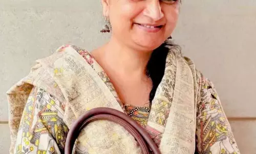 Kangra की पारंपरिक ‘लिखनु’ कला को बचाने और बढ़ावा देने के लिए मास्टर ट्रेनर का शानदार काम
