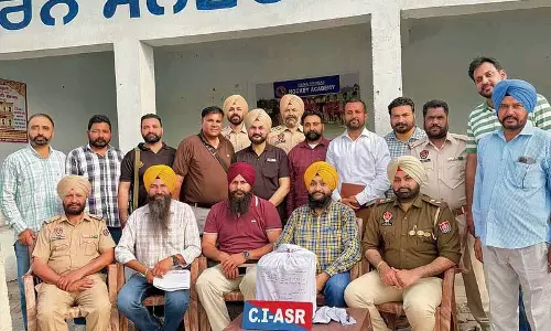 Police ने ड्रग तस्करी रैकेट का भंडाफोड़ किया, 9 kg हेरोइन के साथ 1 व्यक्ति गिरफ्तार