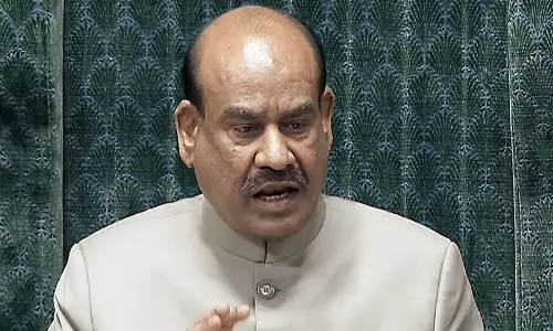 संसद का बजट सत्र: Lok Sabha अध्यक्ष के खिलाफ अविश्वास प्रस्ताव ला सकता है विपक्ष संसद का बजट सत्र: Lok Sabha अध्यक्ष के खिलाफ अविश्वास प्रस्ताव ला सकता है विपक्ष