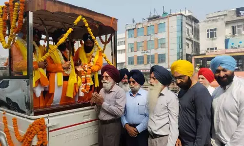 भाई तारा सिंह की शहादत के मौके पर Amritsar में नगर कीर्तन निकाला गया भाई तारा सिंह की शहादत के मौके पर Amritsar में नगर कीर्तन निकाला गया