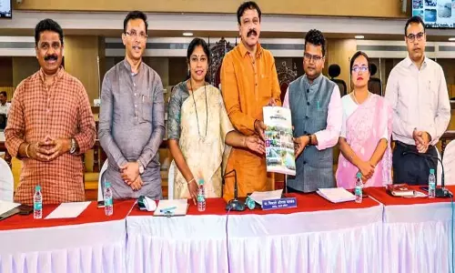 नगर निगम आयुक्त ने स्थायी समिति के समक्ष ₹13,995 करोड़ का budget पेश किया