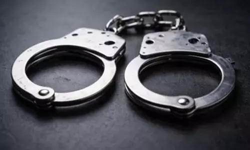 महिला डॉक्टर ने की आत्महत्या, पुलिस ने प्रेमी को किया गिरफ्तार महिला डॉक्टर ने की आत्महत्या, पुलिस ने प्रेमी को किया गिरफ्तार