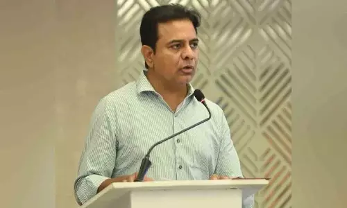 KTR ने प्राइवेट मेंबर बिल के ज़रिए कांग्रेस के घोटालों को उजागर करने का वादा किया KTR ने प्राइवेट मेंबर बिल के ज़रिए कांग्रेस के घोटालों को उजागर करने का वादा किया