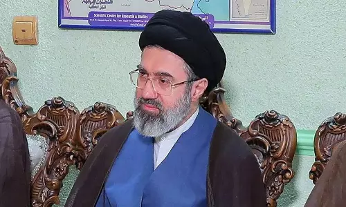 Mojtaba Khamenei कहां हैं..? क्या वह इजरायली हमले में घायल हुए थे..? ईरानी मीडिया ने इशारा किया