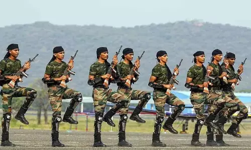 Meghalaya के वेस्ट गारो हिल्स में झड़प के बाद आर्मी तैनात, दो की मौत Meghalaya के वेस्ट गारो हिल्स में झड़प के बाद आर्मी तैनात, दो की मौत