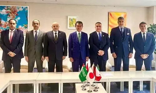 GCC एम्बेसडर ने जापान LDP से रीजनल डिप्लोमेसी पर बातचीत की GCC एम्बेसडर ने जापान LDP से रीजनल डिप्लोमेसी पर बातचीत की