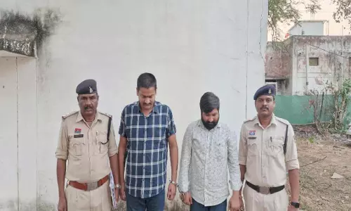 अवैध रेत उत्खनन मामले में फरार आरोपी गिरफ्तार अवैध रेत उत्खनन मामले में फरार आरोपी गिरफ्तार