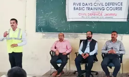Jammu: गवर्नमेंट पॉलिटेक्निक कॉलेज में पांच दिवसीय सिविल डिफेंस ट्रेनिंग शुरू Jammu: गवर्नमेंट पॉलिटेक्निक कॉलेज में पांच दिवसीय सिविल डिफेंस ट्रेनिंग शुरू