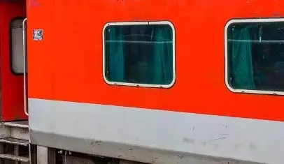 जगदलपुर से स्पेशल ट्रेन चला रही रेलवे, अतिरिक्त भीड़ से यात्रियों को राहत जगदलपुर से स्पेशल ट्रेन चला रही रेलवे, अतिरिक्त भीड़ से यात्रियों को राहत