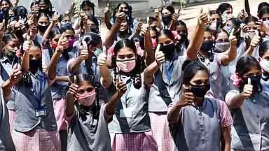 Tamil Nadu : 10वीं क्लास के पब्लिक एग्जाम कल से शुरू होंगे Tamil Nadu : 10वीं क्लास के पब्लिक एग्जाम कल से शुरू होंगे