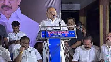 छात्रों को तमिल विरासत और गर्व को दुनिया के सामने लाना चाहिए: Minister S. Raghupathi छात्रों को तमिल विरासत और गर्व को दुनिया के सामने लाना चाहिए: Minister S. Raghupathi