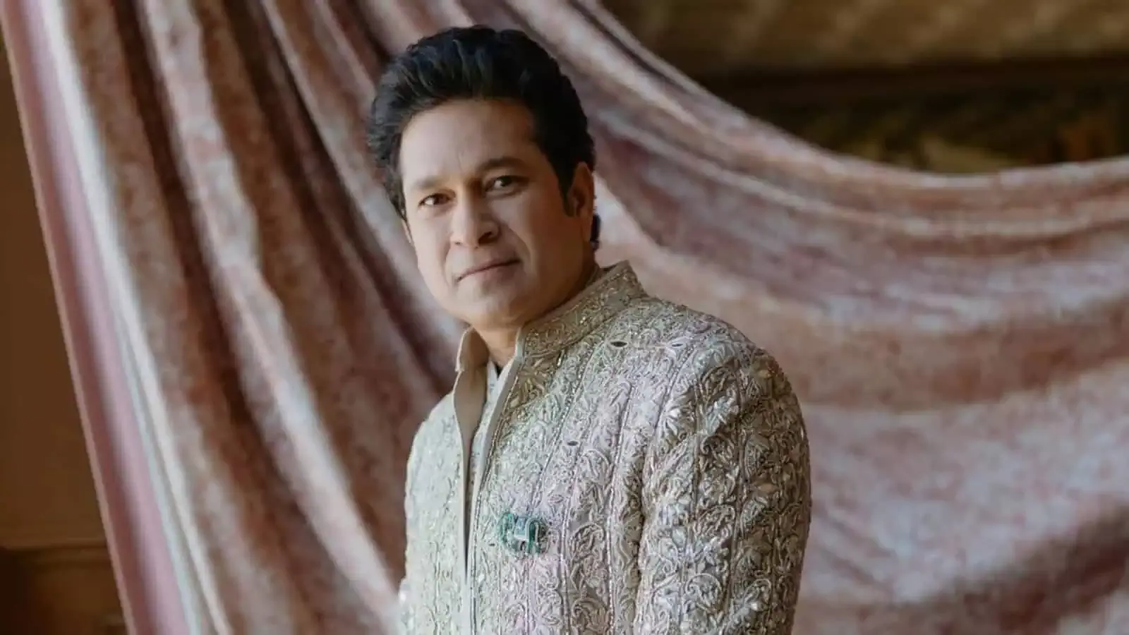 Sachin Tendulkar’s के हाथी ब्रोच की कीमत के बारे में हर कोई बात कर रहा Sachin Tendulkar’s के हाथी ब्रोच की कीमत के बारे में हर कोई बात कर रहा