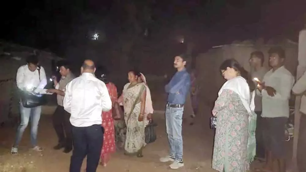 Ratlam: रतलाम में खसरे के मामले, स्वास्थ्य विभाग ने निकाला फ्लैग मार्च Ratlam: रतलाम में खसरे के मामले, स्वास्थ्य विभाग ने निकाला फ्लैग मार्च