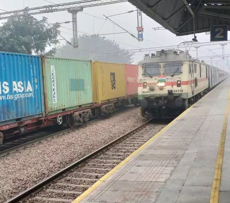 शाहबाद-मोहरी रेल ब्लॉक: Delhi-अंबाला सेक्शन एक हफ़्ते तक प्रभावित शाहबाद-मोहरी रेल ब्लॉक: Delhi-अंबाला सेक्शन एक हफ़्ते तक प्रभावित