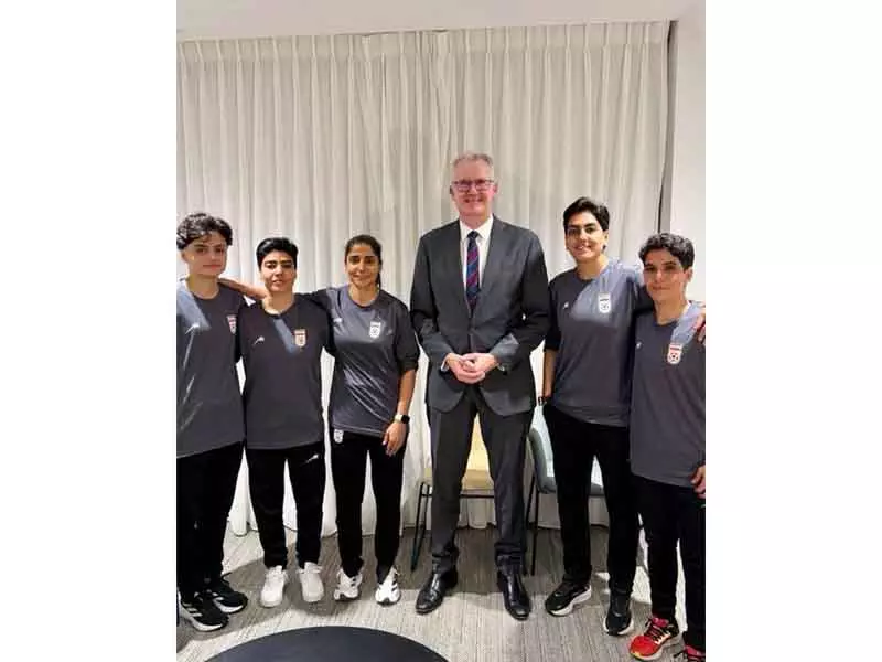 Australia ने पांच ईरानी महिला फुटबॉल खिलाड़ियों को मानवीय वीजा दिया Australia ने पांच ईरानी महिला फुटबॉल खिलाड़ियों को मानवीय वीजा दिया