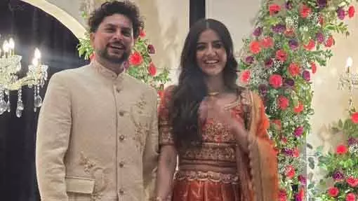 Kuldeep Yadav बचपन की दोस्त वमशिका से शादी करेंगे; शादी 14 मार्च को होगी Kuldeep Yadav बचपन की दोस्त वमशिका से शादी करेंगे; शादी 14 मार्च को होगी