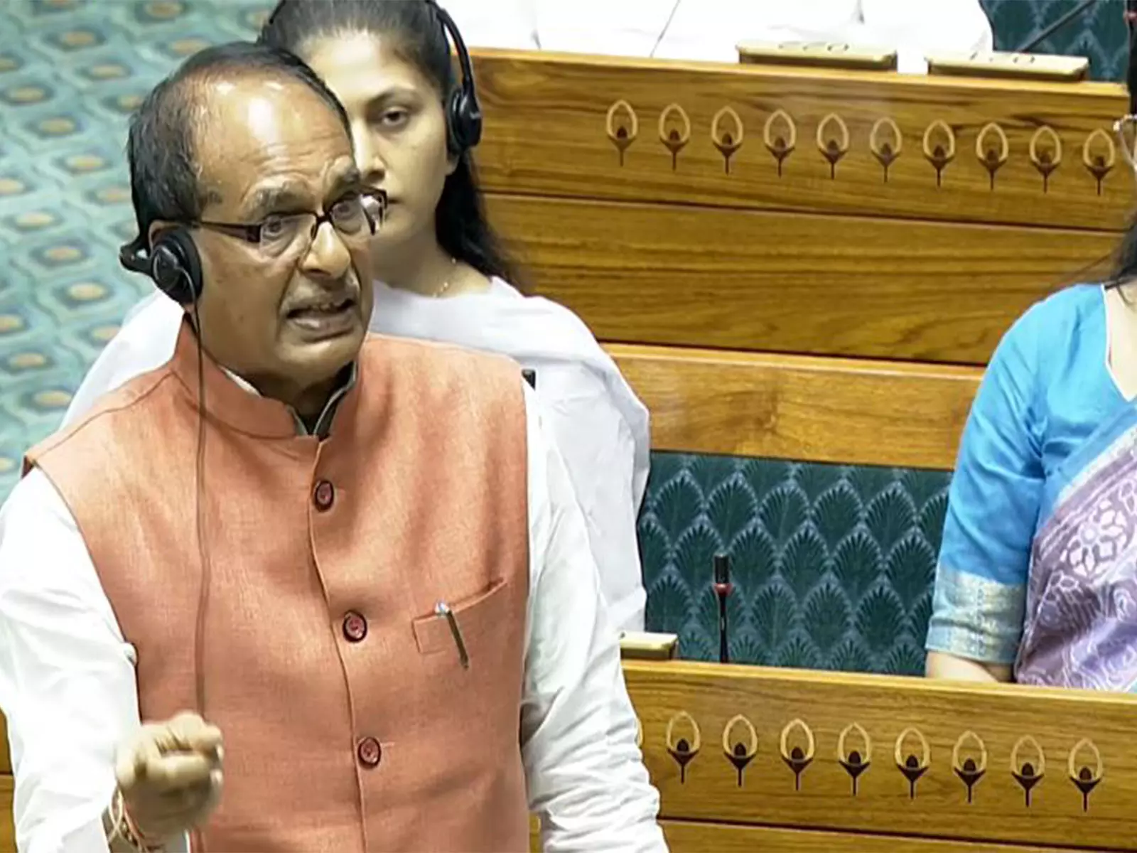ऐसी राजनीति पर शर्म: Shivraj Chauhan ने प्रश्नकाल के दौरान नारेबाजी के लिए विपक्ष पर साधा निशाना ऐसी राजनीति पर शर्म: Shivraj Chauhan ने प्रश्नकाल के दौरान नारेबाजी के लिए विपक्ष पर साधा निशाना