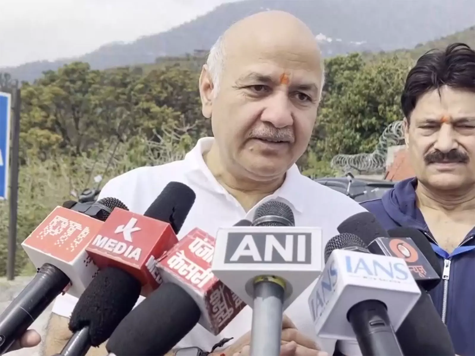 PM मोदी सरकार को तो बस आवाज़ उठाने वालों को जेल में डालना आता है...: AAP नेता मनीष सिसोदिया PM मोदी सरकार को तो बस आवाज़ उठाने वालों को जेल में डालना आता है...: AAP नेता मनीष सिसोदिया
