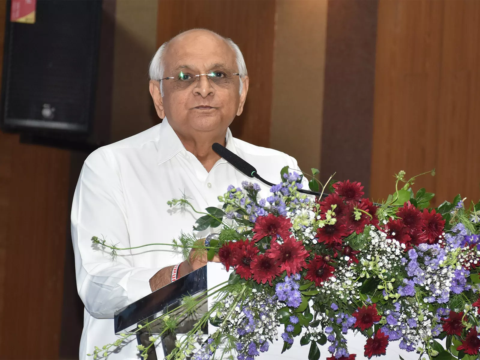 Gujarat: राज्य भर में झीलों के स्वास्थ्य और हवा की गुणवत्ता में सुधार के लिए लेक एंड एयर वॉच पहल Gujarat: राज्य भर में झीलों के स्वास्थ्य और हवा की गुणवत्ता में सुधार के लिए लेक एंड एयर वॉच पहल