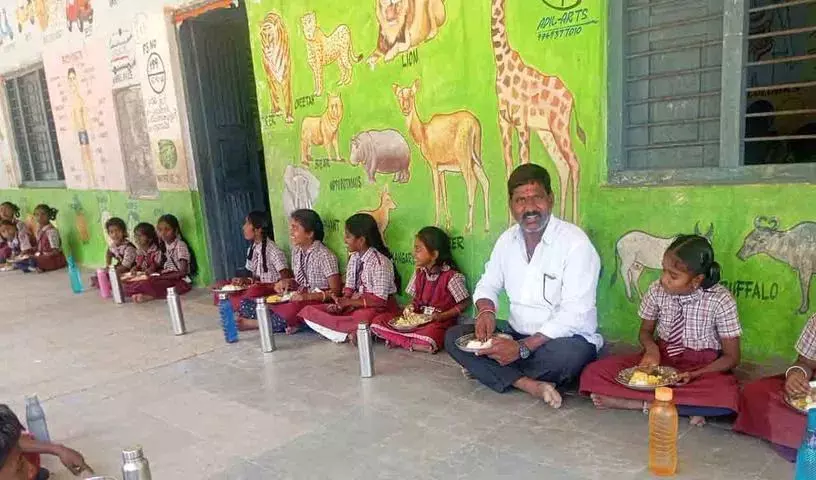 स्टूडेंट्स को क्वालिटी वाला खाना मिलना चाहिए: Sathu Ashok Reddy स्टूडेंट्स को क्वालिटी वाला खाना मिलना चाहिए: Sathu Ashok Reddy