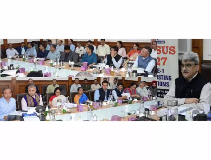 CS और जनगणना आयुक्त ने J&K के अधिकारियों को डिजिटल जनगणना-2027 की तैयारियों के बारे में जागरूक किया CS और जनगणना आयुक्त ने J&K के अधिकारियों को डिजिटल जनगणना-2027 की तैयारियों के बारे में जागरूक किया