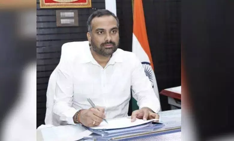 GHMC प्रमुख ने IDH डबल बेडरूम हाउसिंग कॉलोनी में बच्चों के पार्क बनाने का आदेश दिया GHMC प्रमुख ने IDH डबल बेडरूम हाउसिंग कॉलोनी में बच्चों के पार्क बनाने का आदेश दिया