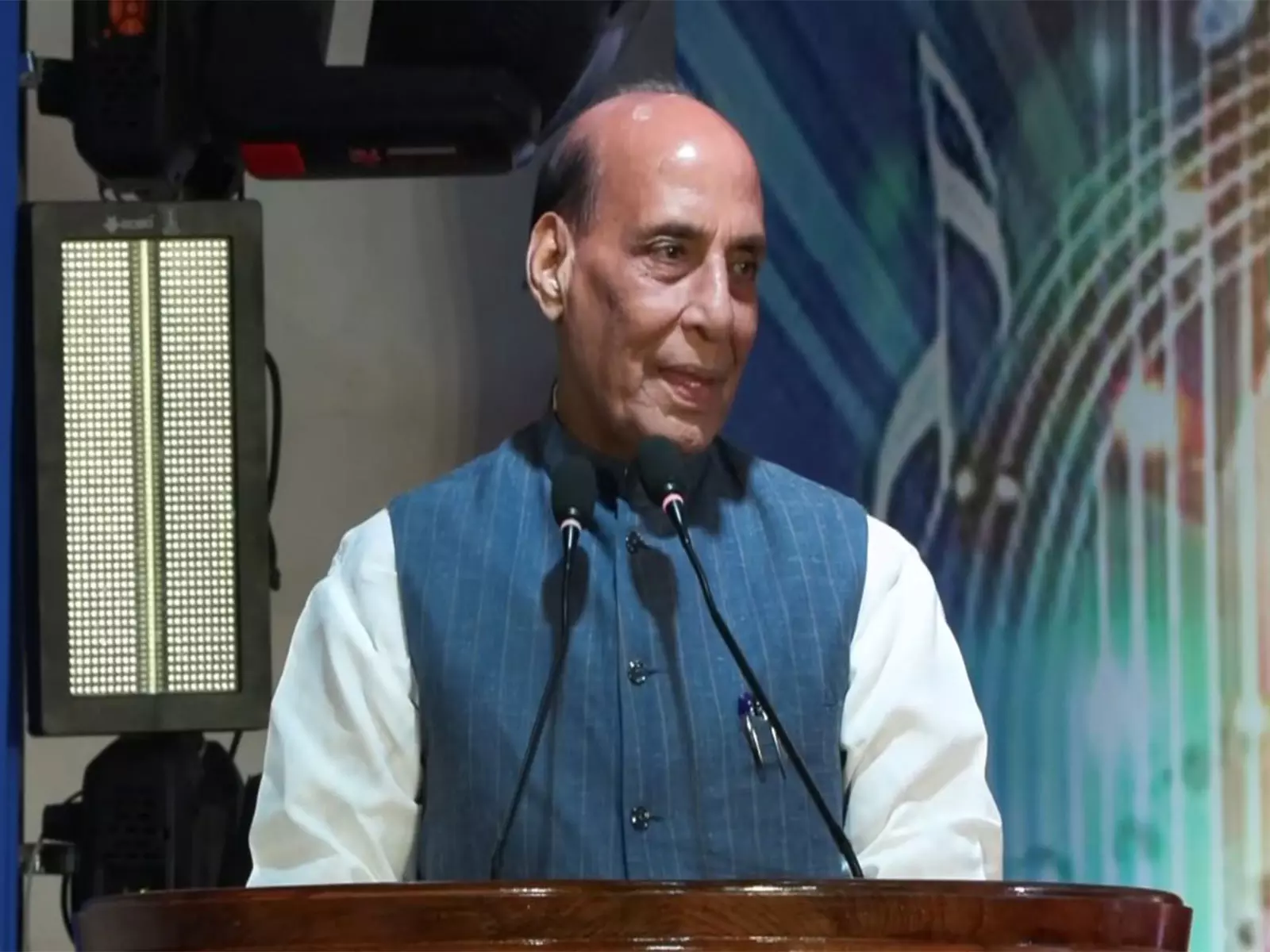 रक्षा मंत्री राजनाथ सिंह 13 March को लखनऊ के ग्रीन कॉरिडोर का उद्घाटन करेंगे रक्षा मंत्री राजनाथ सिंह 13 March को लखनऊ के ग्रीन कॉरिडोर का उद्घाटन करेंगे