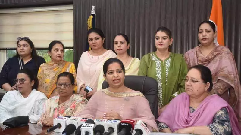 Ludhiana MC में 61 लोगों को अनुकंपा के आधार पर नियुक्ति मिली Ludhiana MC में 61 लोगों को अनुकंपा के आधार पर नियुक्ति मिली