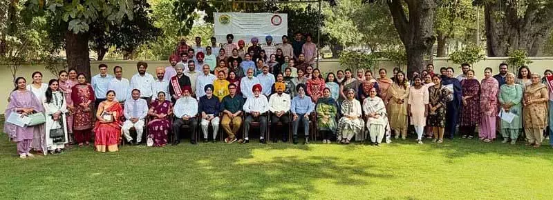 University ने महिला दिवस के मौके पर डेवलपमेंट से जुड़ी चिंताओं पर वर्कशॉप आयोजित की University ने महिला दिवस के मौके पर डेवलपमेंट से जुड़ी चिंताओं पर वर्कशॉप आयोजित की