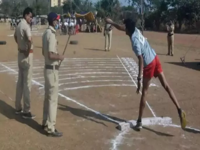 Pimpri‑Chinchwad पुलिस ड्राइवर भर्ती परीक्षा दोपहर के सत्र में होगी Pimpri‑Chinchwad पुलिस ड्राइवर भर्ती परीक्षा दोपहर के सत्र में होगी