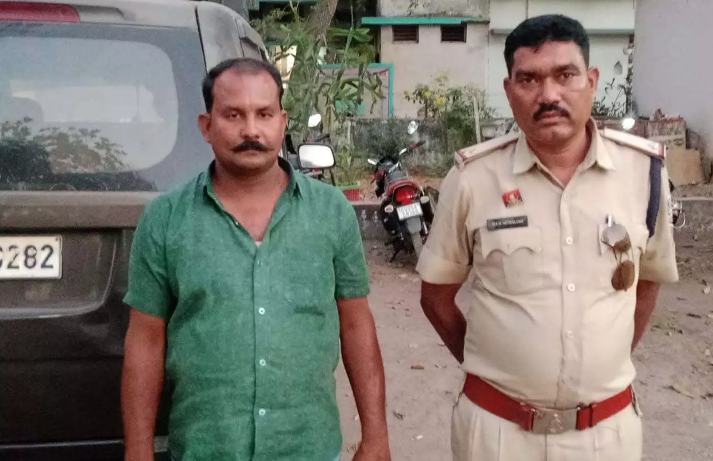 अवैध शराब परिवहन पर पुलिस की बड़ी कार्रवाई, आरोपी गिरफ्तार अवैध शराब परिवहन पर पुलिस की बड़ी कार्रवाई, आरोपी गिरफ्तार