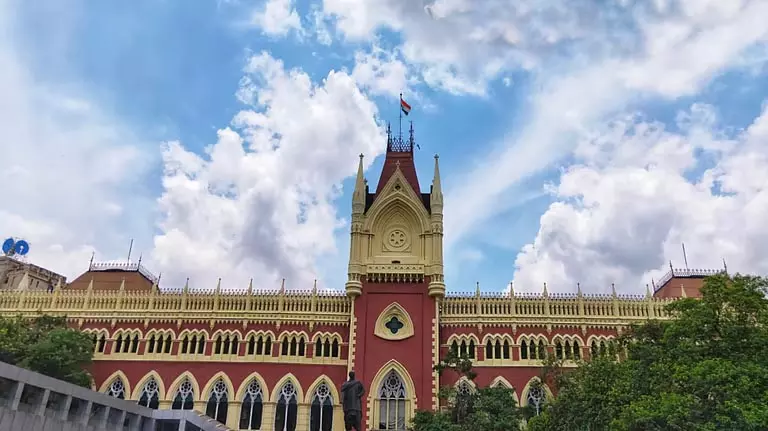 मुख्यमंत्री के खिलाफ अपमानजनक टिप्पणी मामले में High Court ने दो वकीलों को बचाया मुख्यमंत्री के खिलाफ अपमानजनक टिप्पणी मामले में High Court ने दो वकीलों को बचाया