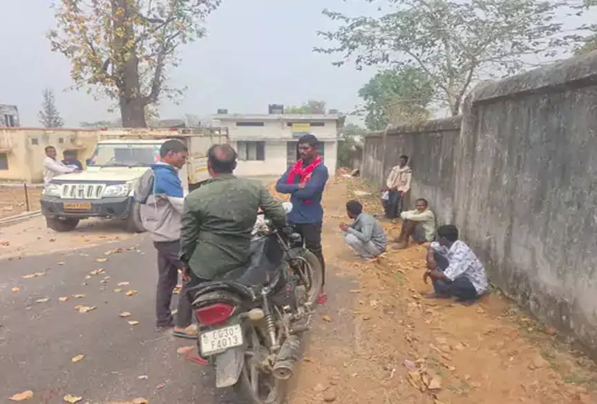 चूनापत्थर में युवती ने फांसी लगाकर आत्महत्या की, परिवार में मातम चूनापत्थर में युवती ने फांसी लगाकर आत्महत्या की, परिवार में मातम
