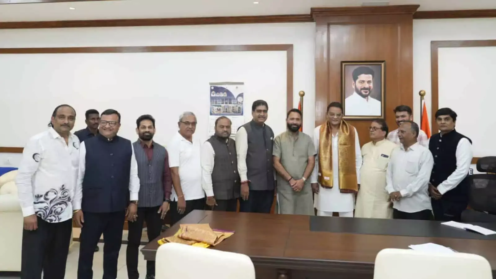 Telangana: जैन नेताओं ने कल्याण मुद्दों पर मंत्री अजहरुद्दीन से मुलाकात की