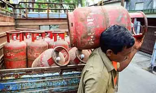 तमिलनाडु में कुकिंग गैस सिलेंडर की कमी: Tourism और रेस्टोरेंट इंडस्ट्री के डूबने का खतरा