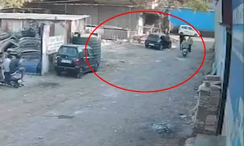 व्यापारी के अपहरण का LIVE मंजर...6 अरेस्ट व्यापारी के अपहरण का LIVE मंजर...6 अरेस्ट