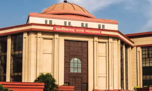 IAS निरंजन दास ने सरकारी खजाने में हेराफेरी की, नहीं दे सकते जमानत : हाईकोर्ट
