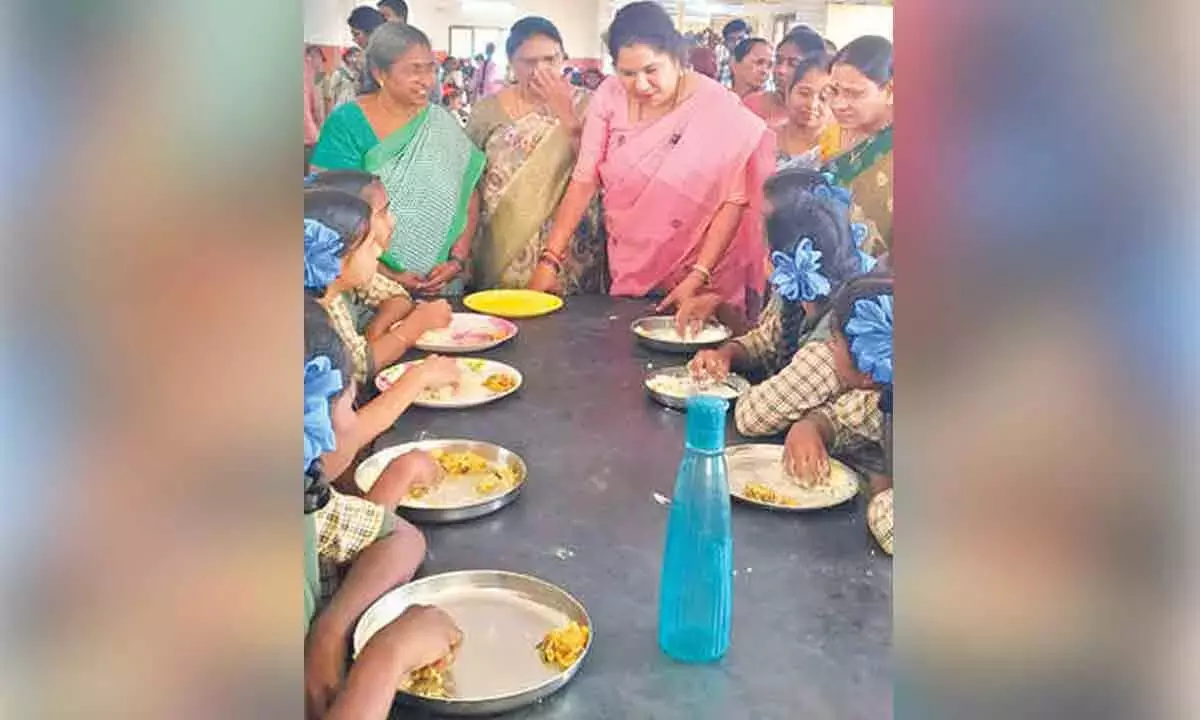 Andhra: अधिकारियों को खाने की क्वालिटी बनाए रखने के लिए कहा गया