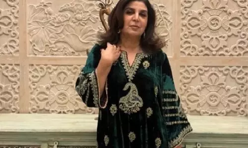 Farah Khan ने अपने तीनों बच्चों की बॉलिंग को लेकर मज़ाक उड़ाया Farah Khan ने अपने तीनों बच्चों की बॉलिंग को लेकर मज़ाक उड़ाया