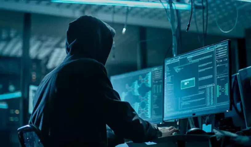 Cyber fraudsters ने एक व्यक्ति से 3.5 करोड़ रुपये की ठगी की