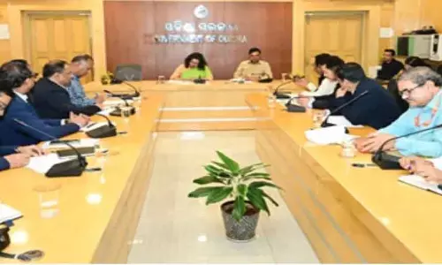 Odisha सरकार ने एलपीजी की कमी के दावों को खारिज किया, कहा कि आपूर्ति पर्याप्त है Odisha सरकार ने एलपीजी की कमी के दावों को खारिज किया, कहा कि आपूर्ति पर्याप्त है