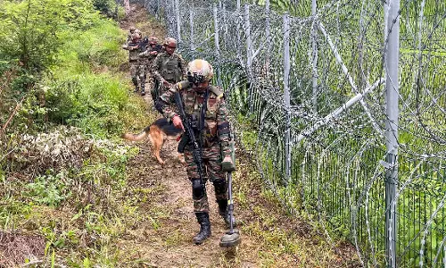Rajouri सेना ने घुसपैठ की कोशिश नाकाम की, आतंकवादी मारा गया Rajouri सेना ने घुसपैठ की कोशिश नाकाम की, आतंकवादी मारा गया