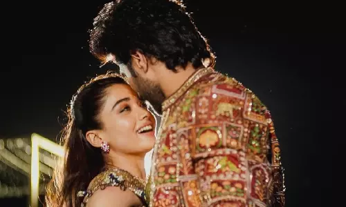 Vijay - Rashmika  ने अपनी ड्रीमी मेहंदी सेरेमनी की झलकियां दिखाईं