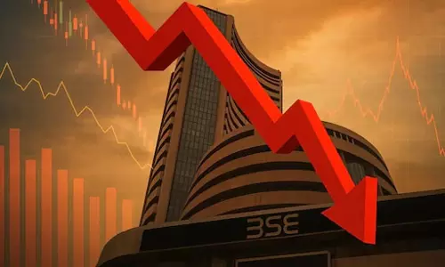 सेंसेक्स करीब 1,000 अंक फिसला, इन कारणों के चलते बाजार में आई बड़ी गिरावट