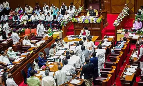 BJP ने राज्य सरकार पर कांग्रेस पार्टी के ऑफिस के लिए बहुत कम कीमत पर ज़मीन देने का आरोप लगाया